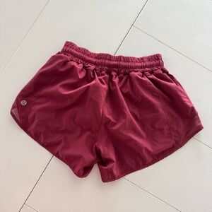 Lululemon Athletica Hotty Hot Short 4” Inseam Chianti Running Size 4 VGUC EUC